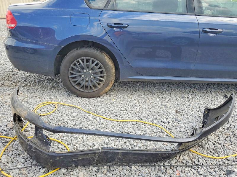 Photo 12 from auction – 2013 VOLKSWAGEN PASSAT with VIN 1VWAP7A33DC028569