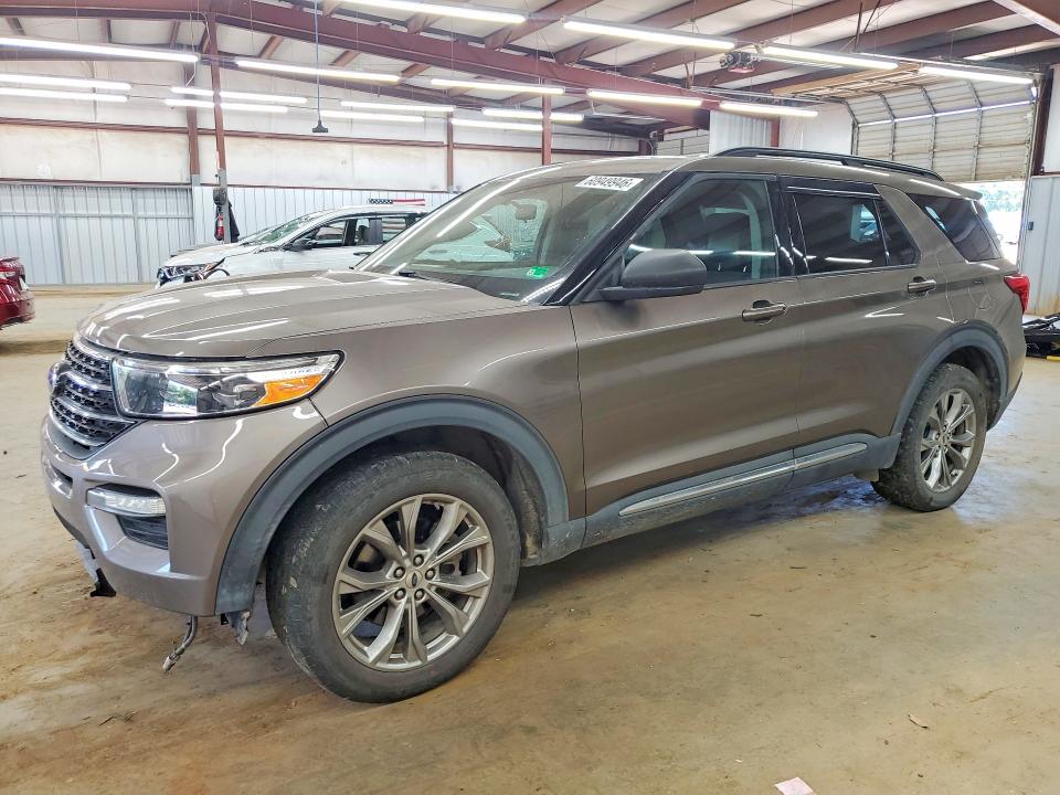 FORD EXPLORER 2021 with VIN 1FMSK8DH9MGC05875 - Photo from auction