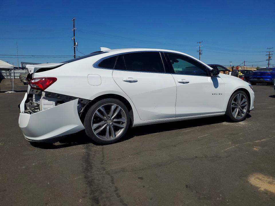 Photo 3 from auction – 2021 CHEVROLET MALIBU with VIN 1G1ZD5ST9MF055199