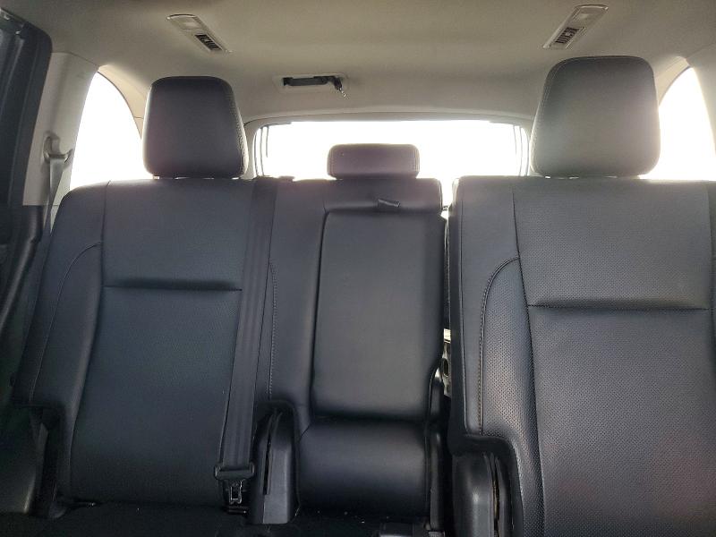 Photo 10 from auction – 2018 TOYOTA HIGHLANDER with VIN 5TDYZRFH9JS268165