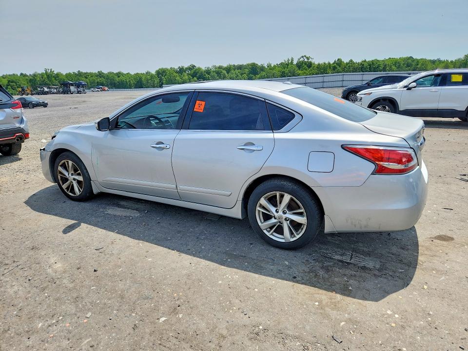 Photo 2 from auction – 2015 NISSAN ALTIMA with VIN 1N4AL3AP3FN342553