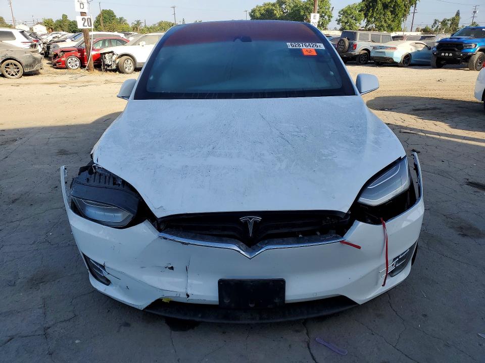 Photo 5 from auction – 2016 TESLA MODEL X with VIN 5YJXCBE28GF015286