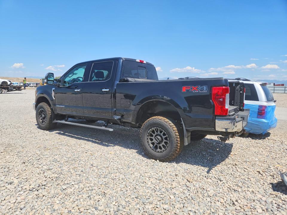Photo 2 from auction – 2017 FORD F350 with VIN 1FT8W3BT6HED92765