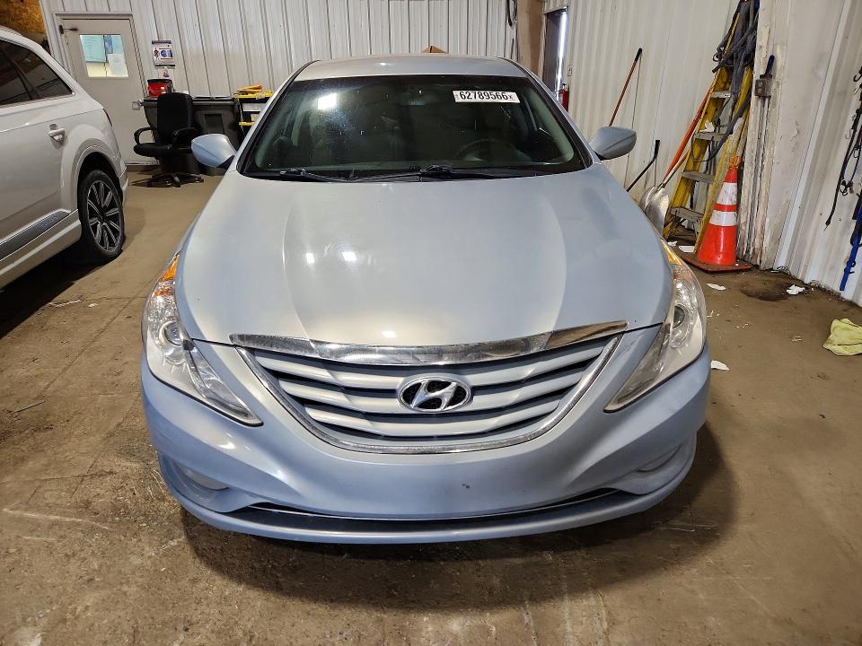 Photo 5 from auction – 2013 HYUNDAI SONATA with VIN 5NPEB4ACXDH532347