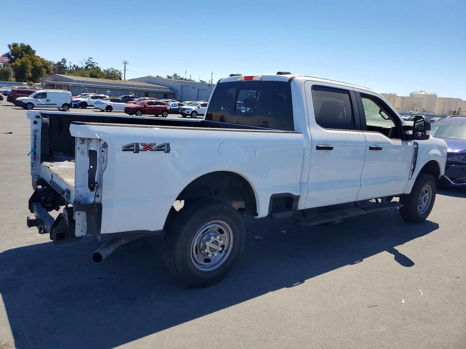 Photo 3 from auction – 2024 FORD F250 with VIN 1FT7W2BAXREE28057