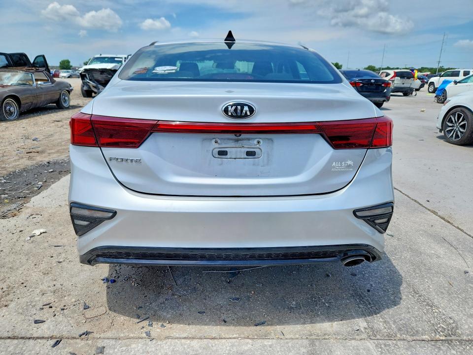 Photo 6 from auction – 2019 KIA FORTE with VIN 3KPF24AD0KE109730