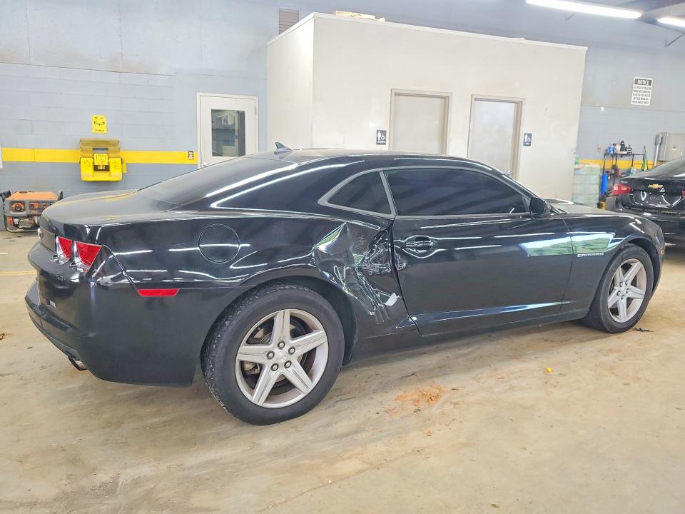 Photo 3 from auction – 2011 CHEVROLET CAMARO with VIN 2G1FB1EDXB9144730