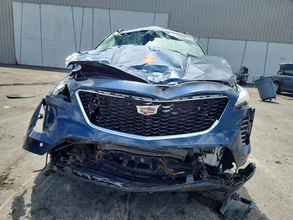 Photo 5 from auction – 2020 CADILLAC XT4 with VIN 1GYFZER41LF089589