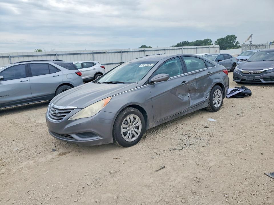HYUNDAI SONATA 2011 with VIN 5NPEB4AC1BH062769 - Photo from auction