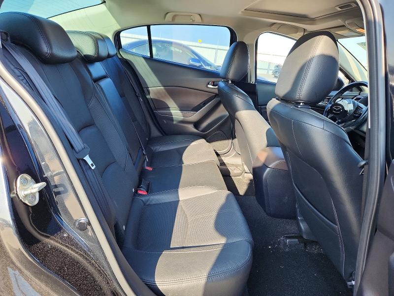 Photo 10 from auction – 2018 MAZDA 3 with VIN 3MZBN1W38JM229104