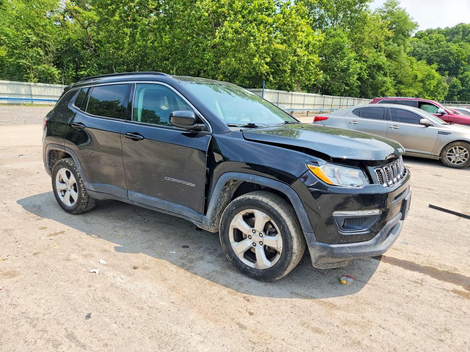 Photo 4 from auction – 2018 JEEP COMPASS with VIN 3C4NJDBBXJT155183