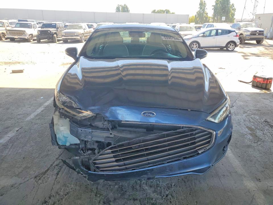 Photo 5 from auction – 2019 FORD FUSION with VIN 3FA6P0MU9KR135666