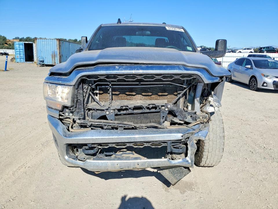 Photo 5 from auction – 2022 RAM 2500 with VIN 3C6UR5CJ4NG370659