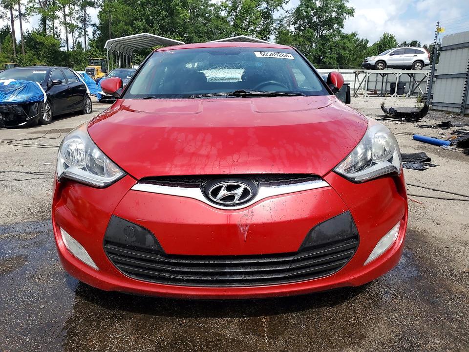 Photo 5 from auction – 2017 HYUNDAI VELOSTER with VIN KMHTC6AD4HU306840