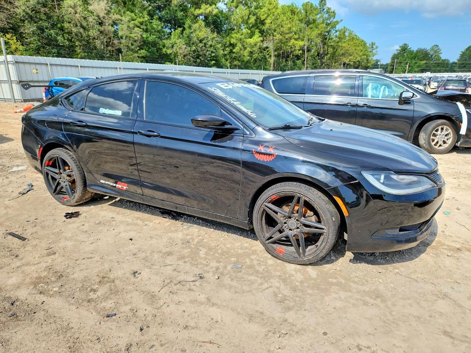 Photo 4 from auction – 2015 CHRYSLER 200 with VIN 1C3CCCBB5FN709365