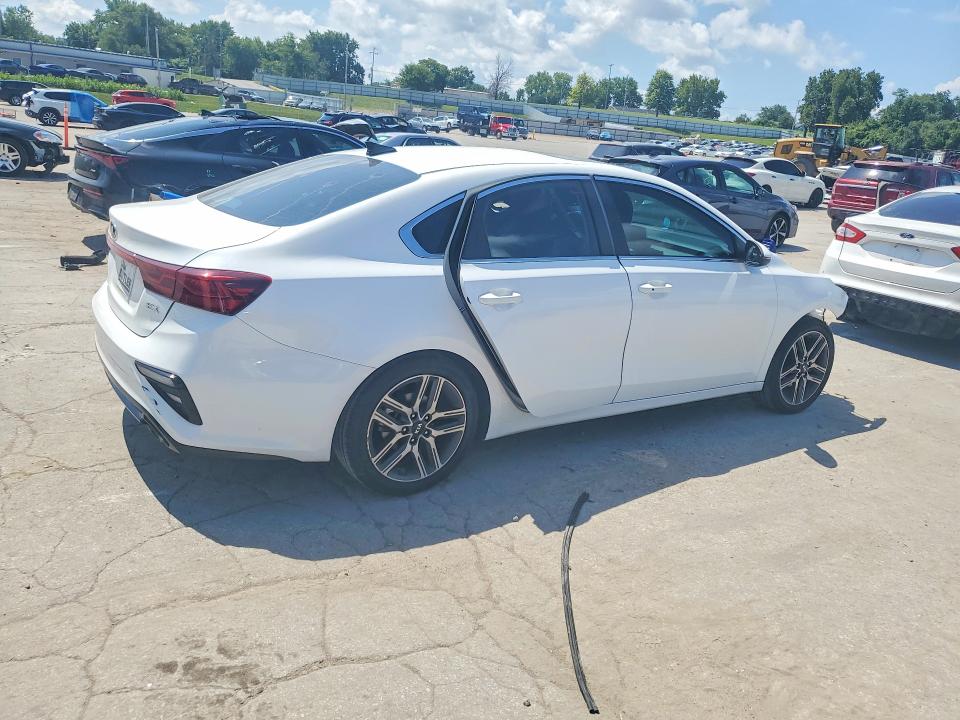 Photo 3 from auction – 2021 KIA FORTE with VIN 3KPF54AD4ME388366