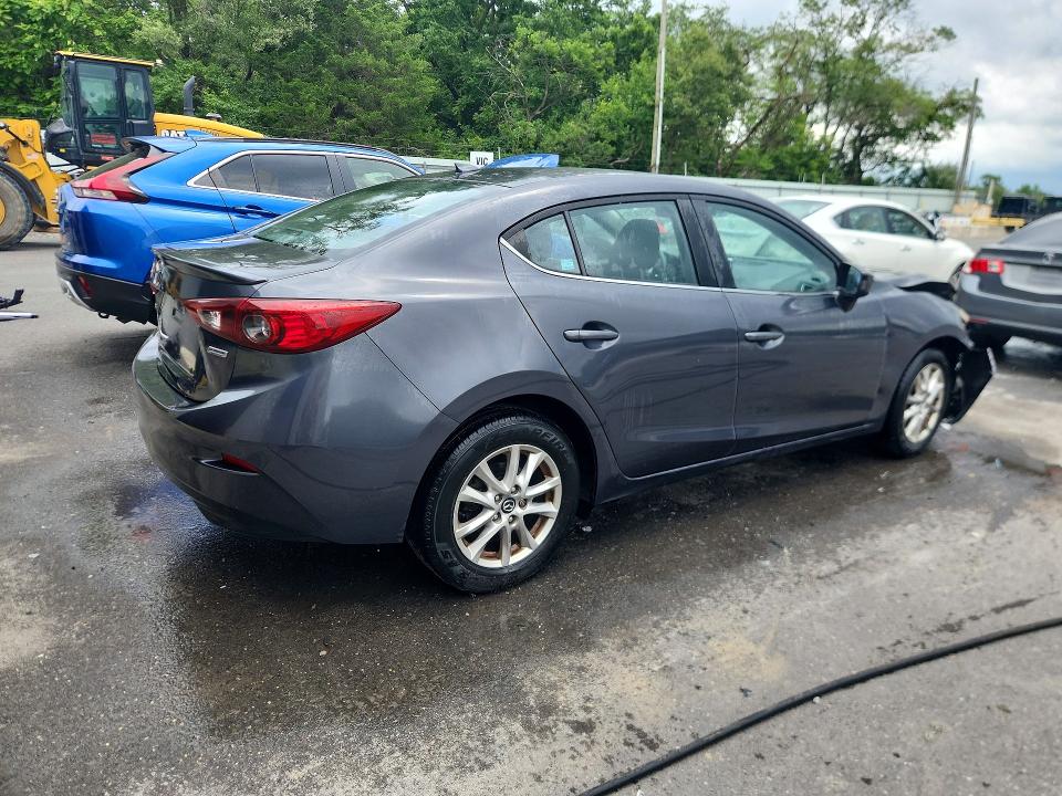 Photo 3 from auction – 2016 MAZDA 3 with VIN JM1BM1W7XG1305016