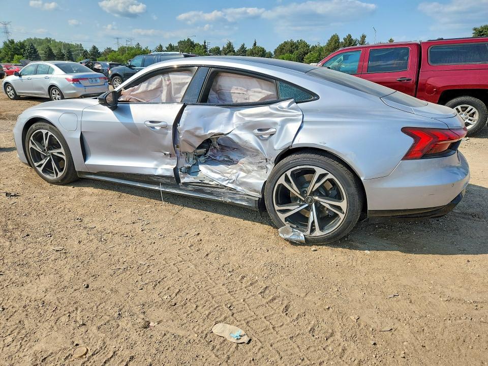 Photo 2 from auction – 2022 AUDI E-TRON GT with VIN WAUCJBFWXN7001539