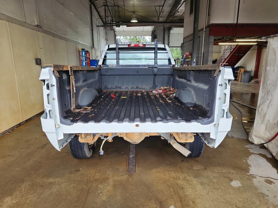Photo 6 from auction – 2015 CHEVROLET SILVERADO with VIN 1GB1KUEG8FF650135