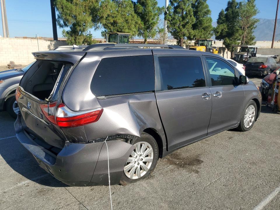 Photo 3 from auction – 2015 TOYOTA SIENNA with VIN 5TDYK3DC5FS682396