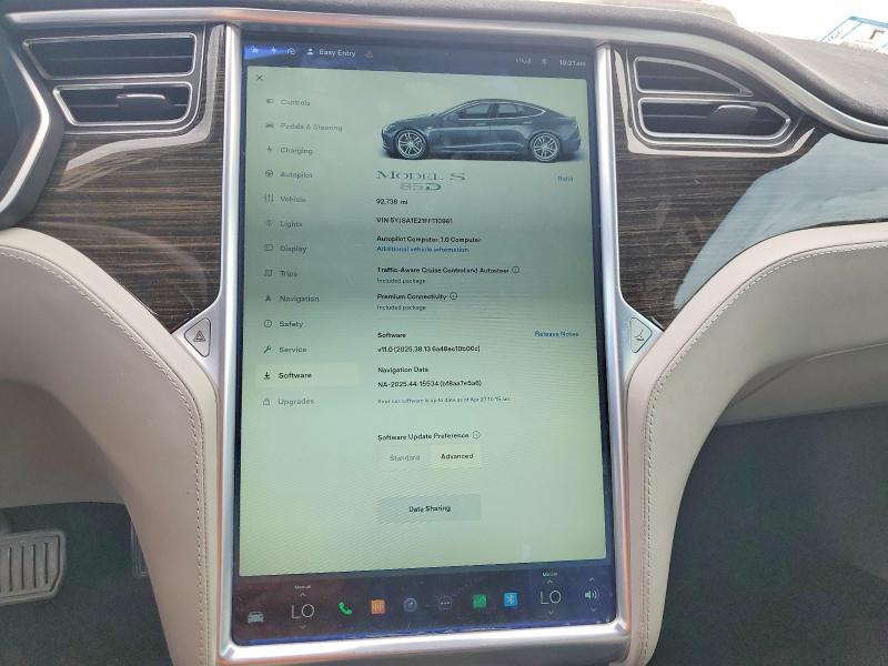 Photo 9 from auction – 2015 TESLA MODEL S with VIN 5YJSA1E21FF110961