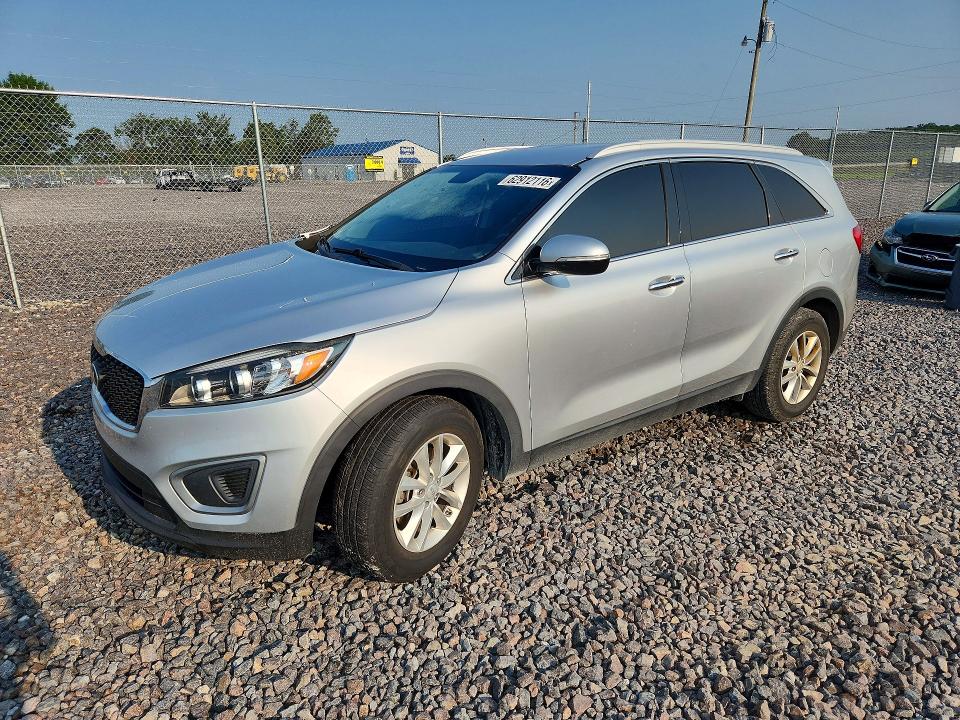 KIA SORENTO 2017 with VIN 5XYPG4A33HG264345 - Photo from auction