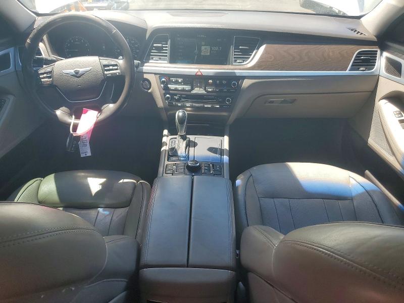 Photo 8 from auction – 2015 HYUNDAI GENESIS with VIN KMHGN4JE3FU025733