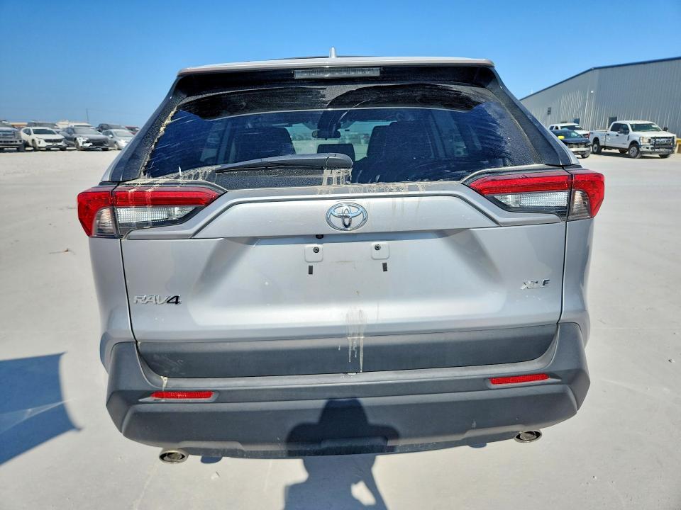Photo 6 from auction – 2024 TOYOTA RAV4 with VIN 2T3C1RFV3RW360647