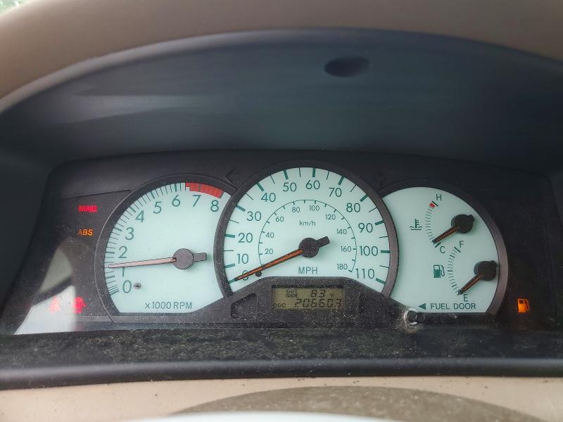 Photo 9 from auction – 2003 TOYOTA COROLLA with VIN 2T1BR38E43C150574