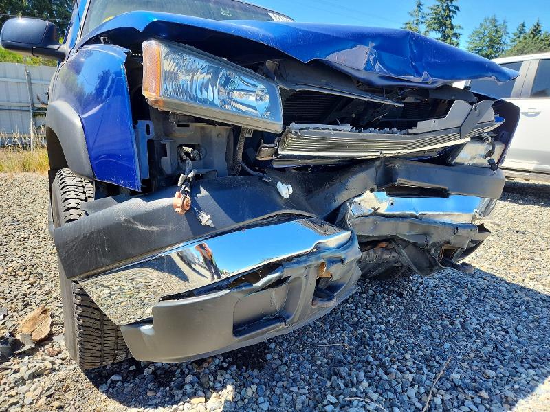 Photo 13 from auction – 2004 CHEVROLET SILVERADO with VIN 1GCHK29UX4E198349