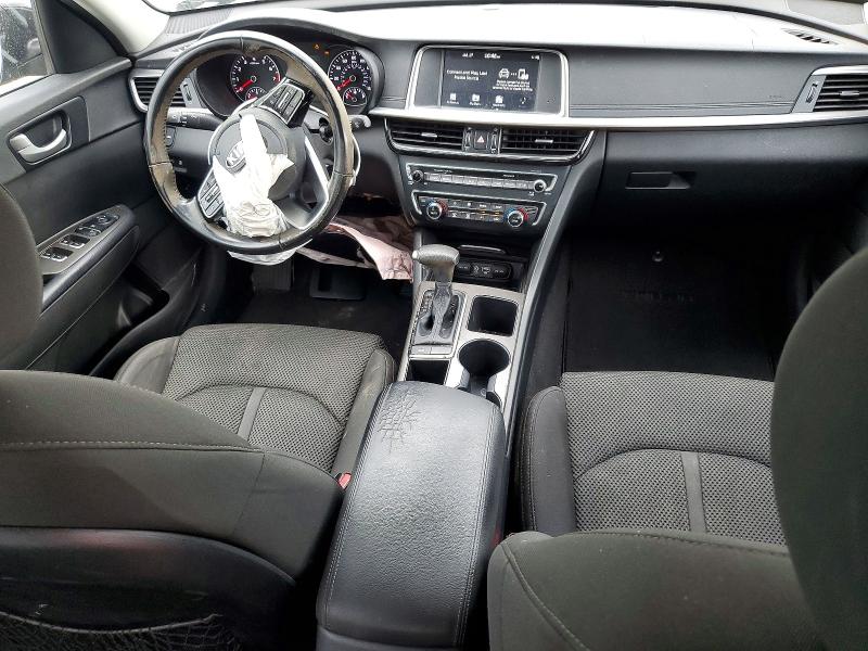 Photo 8 from auction – 2019 KIA OPTIMA with VIN 5XXGT4L38KG300115