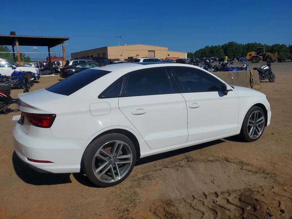 Photo 3 from auction – 2020 AUDI A3 with VIN WAUAUGFF1LA060894