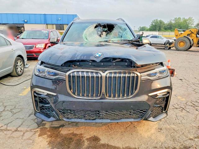 Photo 5 from auction – 2022 BMW X7 with VIN 5UXCX6C0XN9J34152