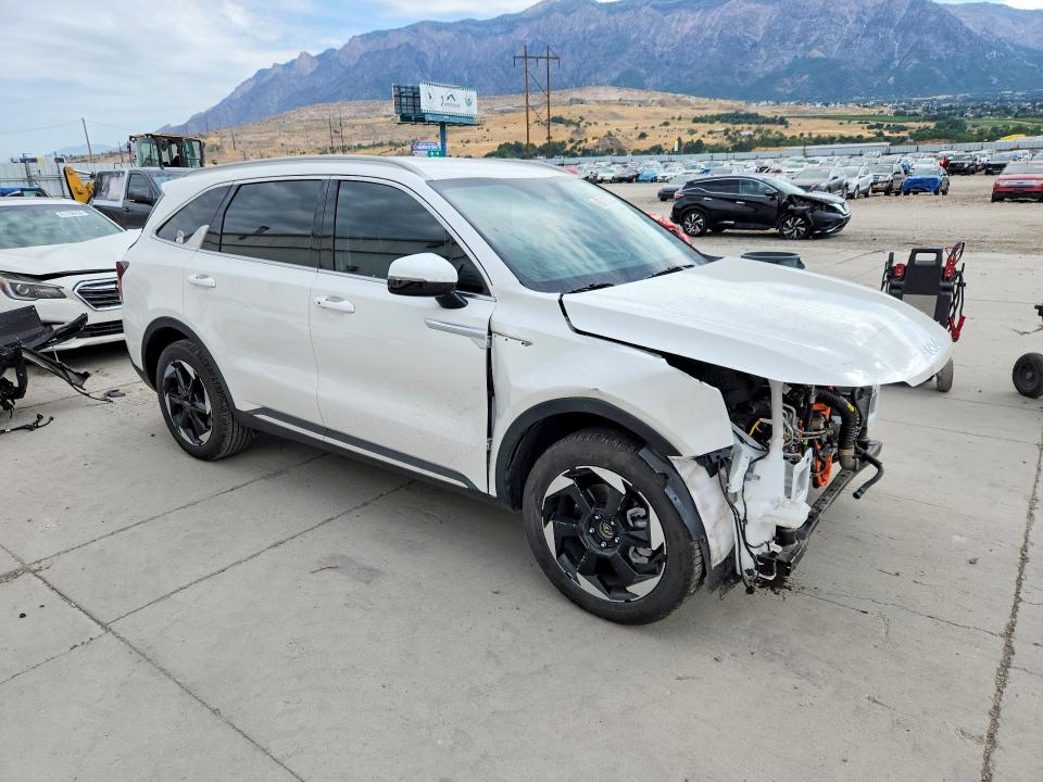 Photo 4 from auction – 2025 KIA SORENTO with VIN KNDRH4JG0S5391143