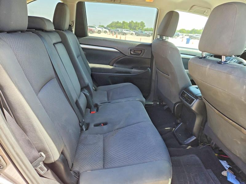 صورة رقم 10 من المزاد - 2019 TOYOTA HIGHLANDER مع VIN 5TDZZRFH0KS296281