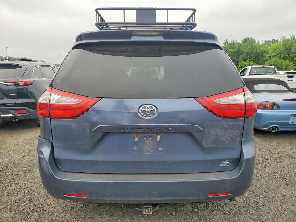 Photo 6 from auction – 2015 TOYOTA SIENNA with VIN 5TDJK3DC7FS101028