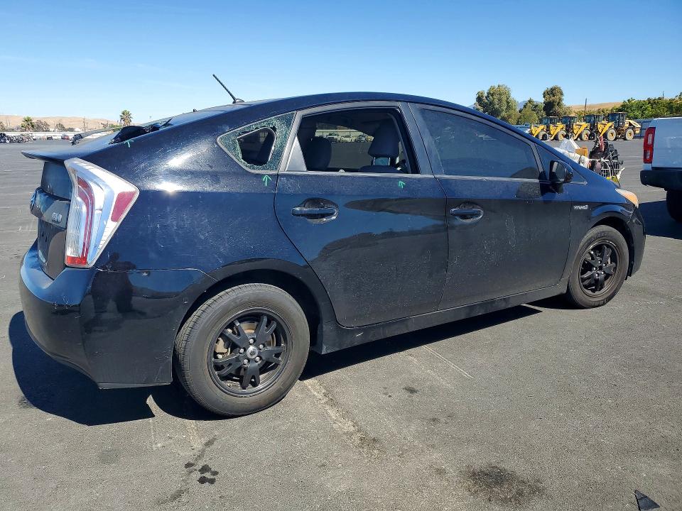 Photo 3 from auction – 2012 TOYOTA PRIUS with VIN JTDKN3DU7C5408947