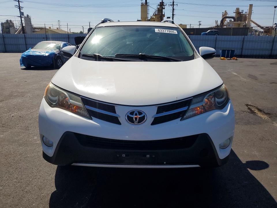 Photo 5 from auction – 2015 TOYOTA RAV4 with VIN 2T3WFREV5FW133147