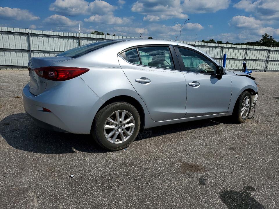Фото 3 с аукциона – 2018 MAZDA 3 с VIN 3MZBN1U74JM188542