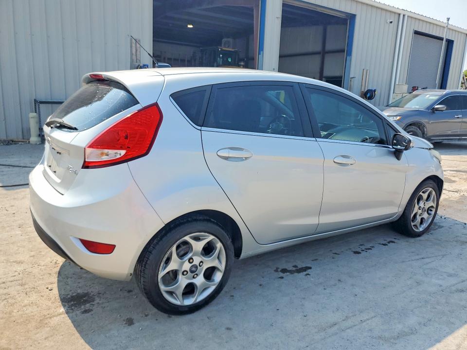 Photo 3 from auction – 2011 FORD FIESTA with VIN 3FADP4FJXBM211393