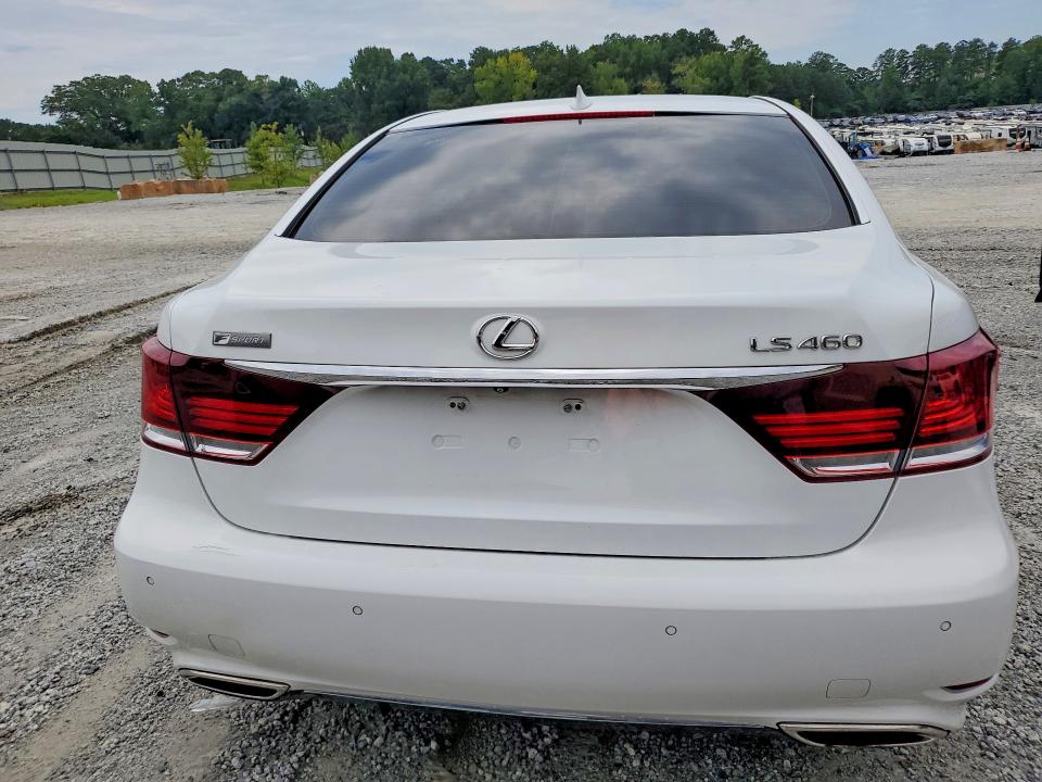 Foto 6 de la subasta – 2015 LEXUS LS con VIN JTHBL5EF7F5135884