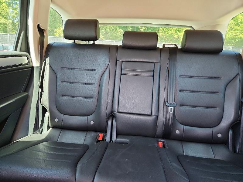 Photo 10 from auction – 2016 VOLKSWAGEN TOUAREG with VIN WVGEF9BP4GD010273