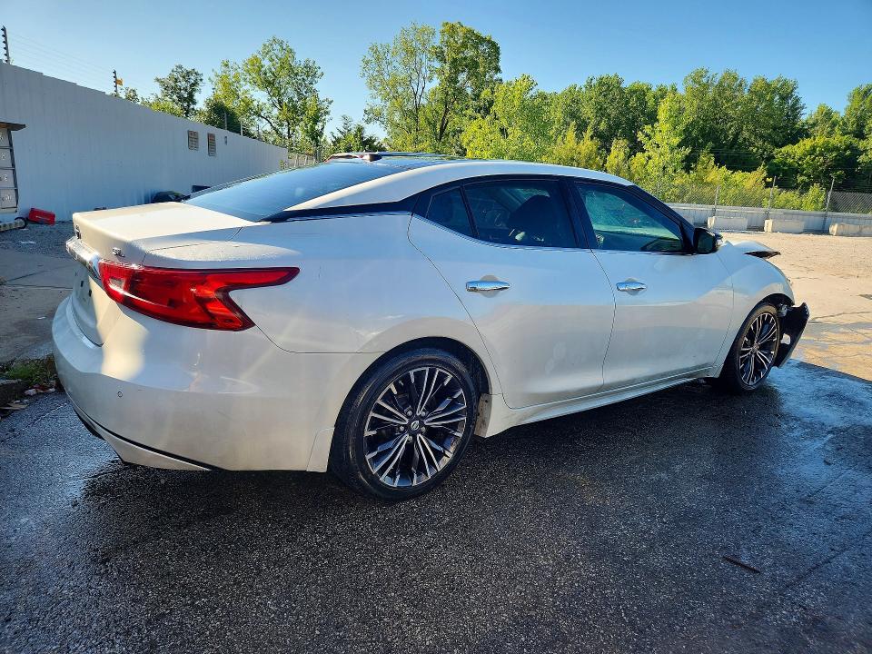 Photo 3 from auction – 2016 NISSAN MAXIMA with VIN 1N4AA6AP9GC414747