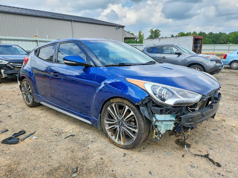 Photo 4 from auction – 2016 HYUNDAI VELOSTER with VIN KMHTC6AE2GU300445