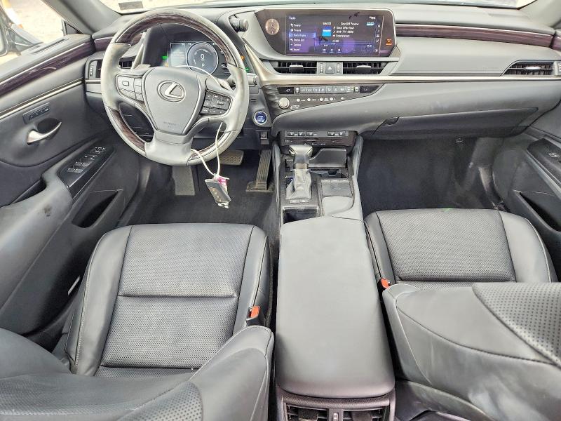 Photo 8 from auction – 2021 LEXUS ES with VIN 58ADA1C17MU004235