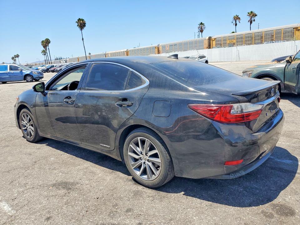 Foto 2 de la subasta – 2016 LEXUS ES con VIN JTHBW1GG3G2107802