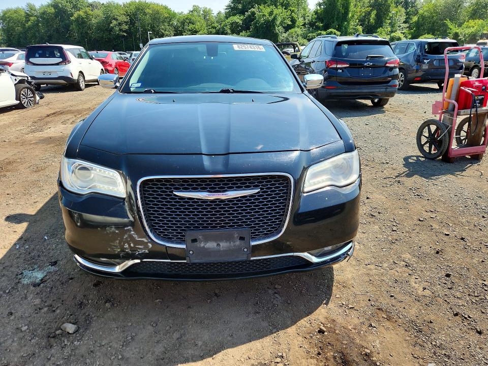 Photo 5 from auction – 2017 CHRYSLER 300C with VIN 2C3CCAEG2HH564275