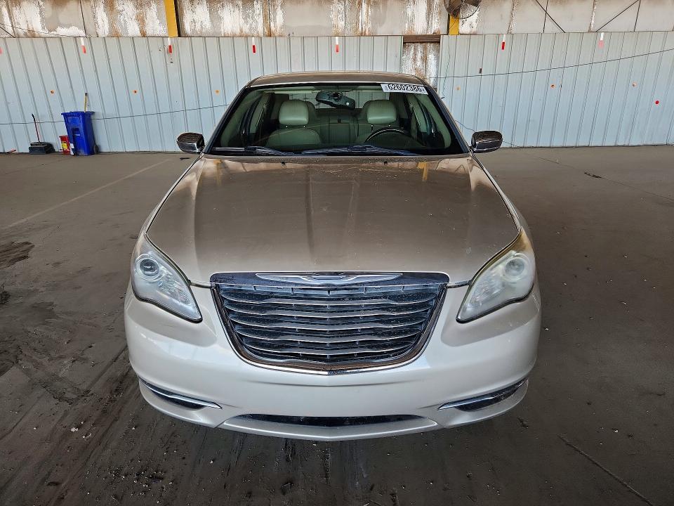 Photo 5 from auction – 2013 CHRYSLER 200 with VIN 1C3CCBCG6DN711109