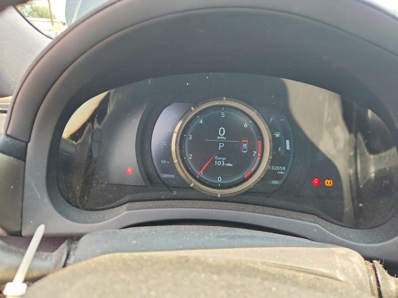 Photo 9 from auction – 2016 LEXUS IS with VIN JTHCM1D25G5008223