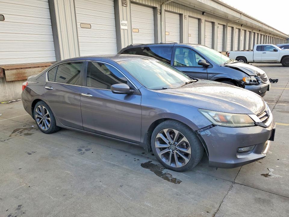 Photo 4 from auction – 2014 HONDA ACCORD with VIN 1HGCR2F56EA165815